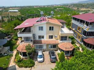 JOKER´DENDOĞA VE DENİZ MANZARALI VİLLA (KUYULUK)